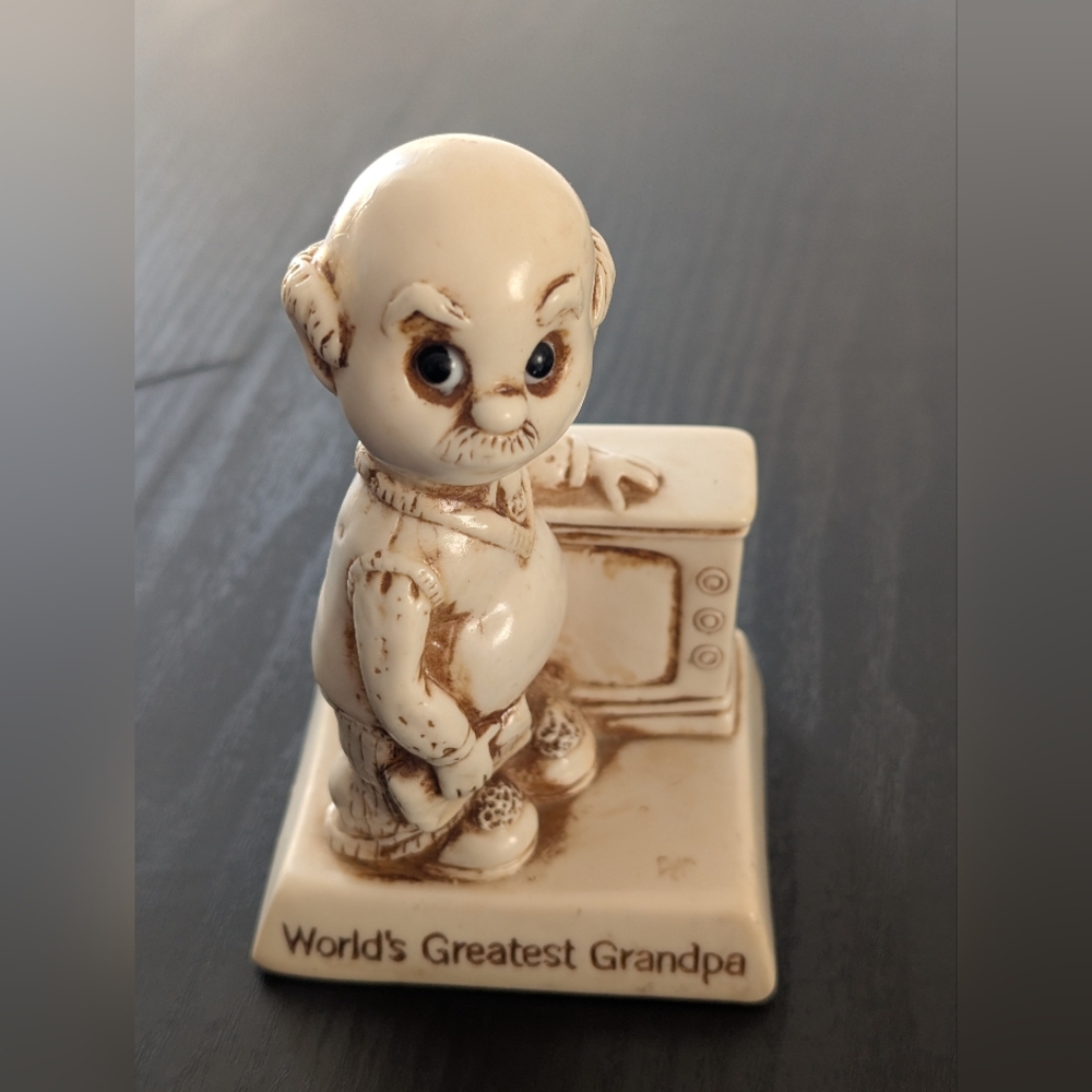 Vintage 1975 Russ Berries "World's Greatest Grandpa"  793 Figurine